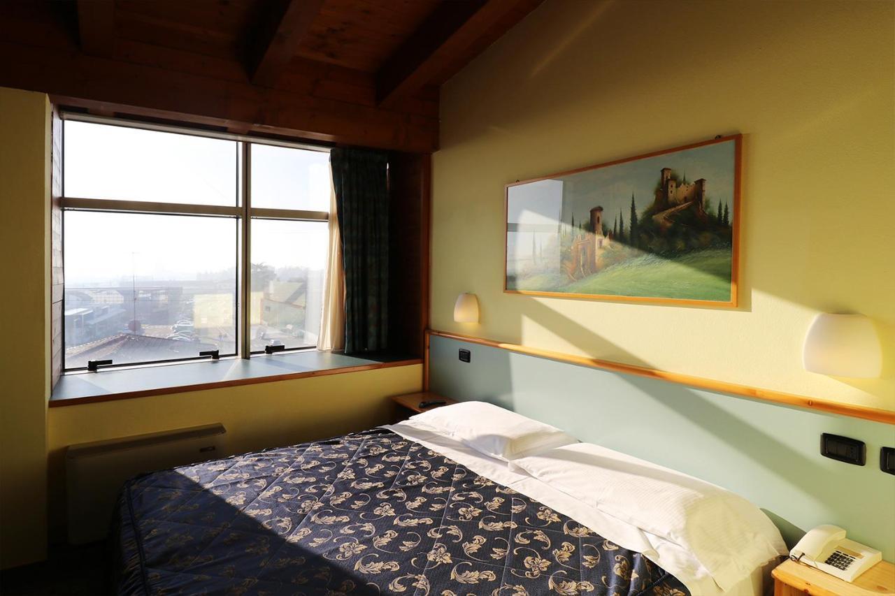 Hotel Sabo' 카스텔마조레 외부 사진