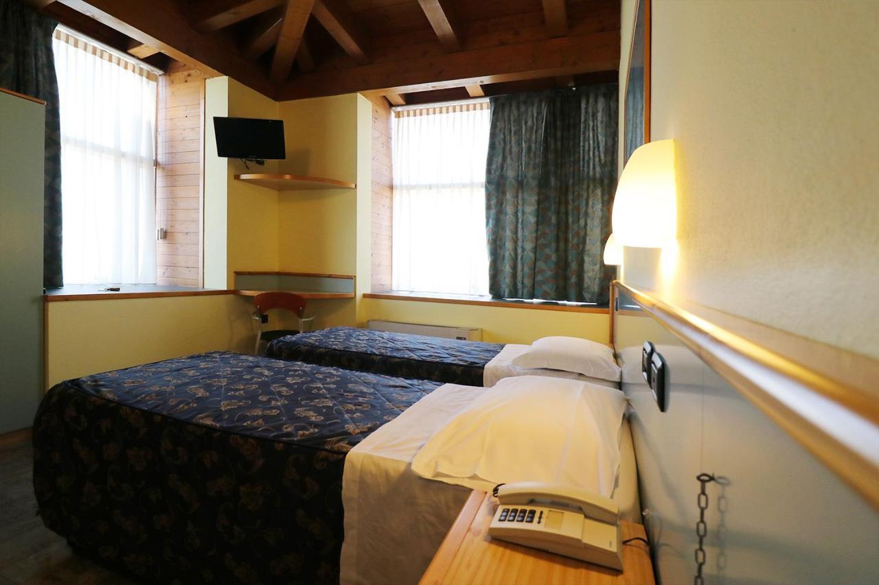 Hotel Sabo' 카스텔마조레 외부 사진