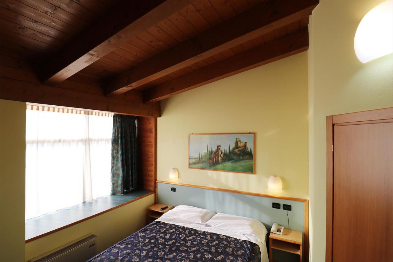 Hotel Sabo' 카스텔마조레 외부 사진